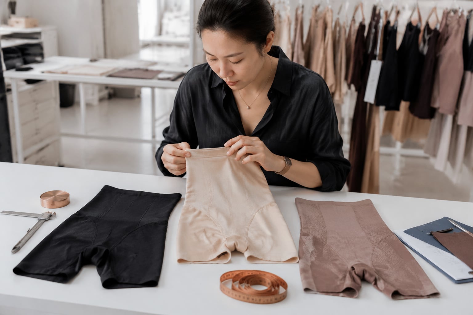 How UK Buyers Should Choose a Shapewear Manufacturer